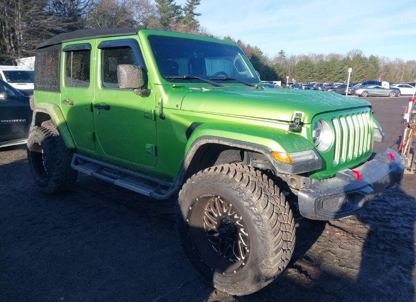 2018 Jeep Wrangler UNLIMITED SAHARA 4X4 (VIN 1C4HJXENXJW295474) main photo