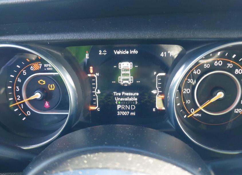 Photo 7 of 2018 Jeep Wrangler UNLIMITED SAHARA 4X4 (VIN 1C4HJXENXJW295474)