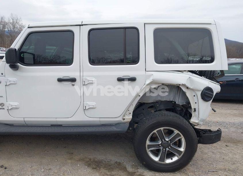 Photo 16 of 2019 Jeep Wrangler UNLIMITED SAHARA 4X4 (VIN 1C4HJXENXKW519425)