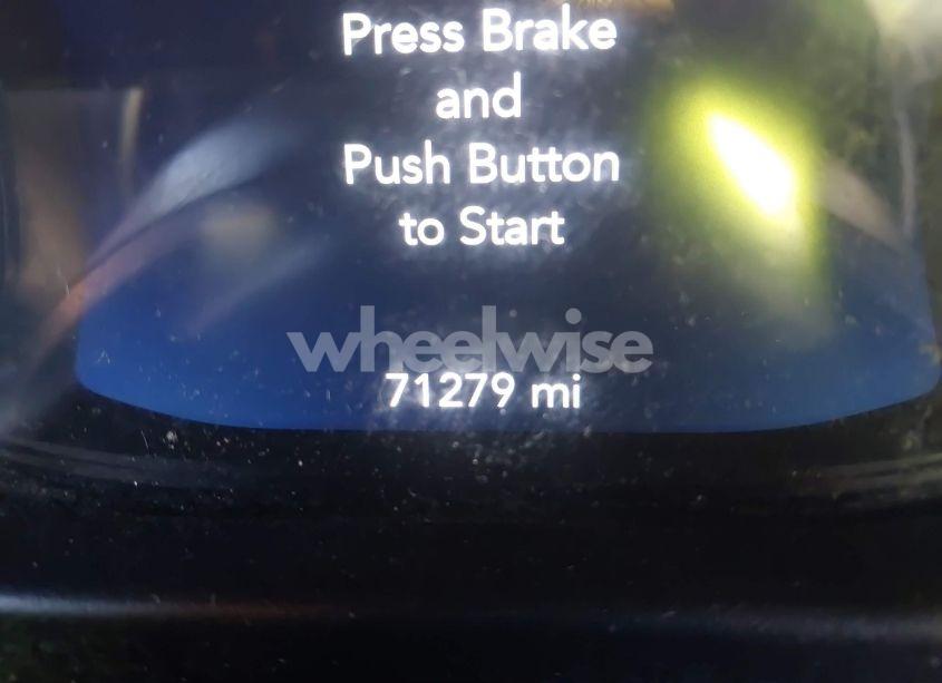 Photo 16 of 2019 Jeep Wrangler UNLIMITED SAHARA 4X4 (VIN 1C4HJXENXKW622151)