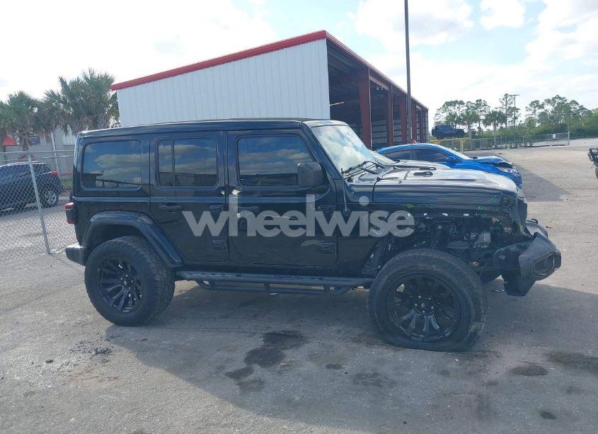 Photo 13 of 2020 Jeep Wrangler UNLIMITED SAHARA 4X4 (VIN 1C4HJXENXLW167223)