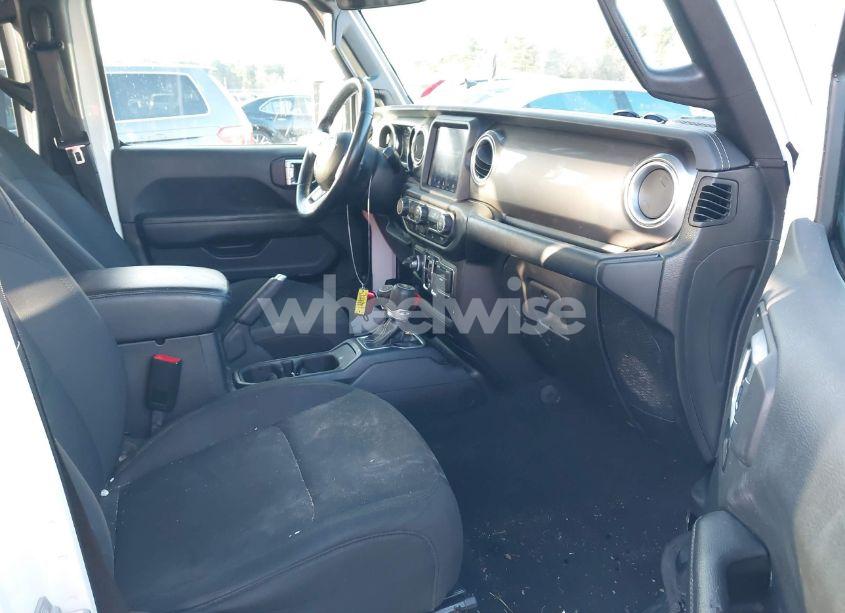 Photo 5 of 2020 Jeep Wrangler UNLIMITED SAHARA (VIN 1C4HJXENXLW220910)