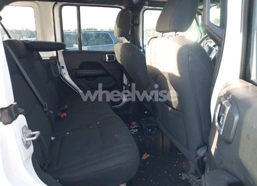 Photo 8 of 2020 Jeep Wrangler UNLIMITED SAHARA (VIN 1C4HJXENXLW220910)