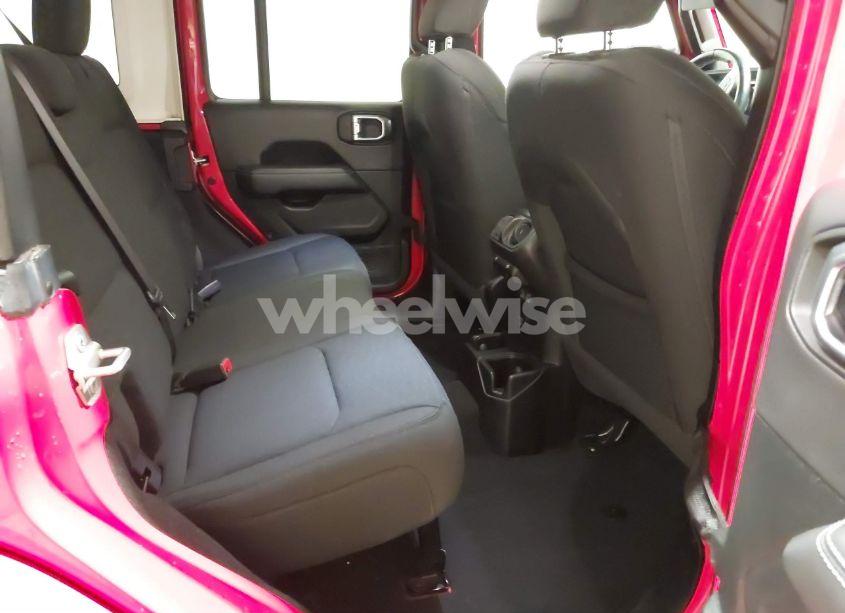 Photo 8 of 2020 Jeep Wrangler UNLIMITED SAHARA 4X4 (VIN 1C4HJXENXLW279407)