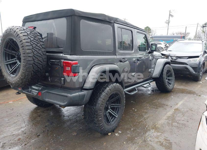 Photo 4 of 2021 Jeep Wrangler UNLIMITED SAHARA 4X4 (VIN 1C4HJXENXMW503535)