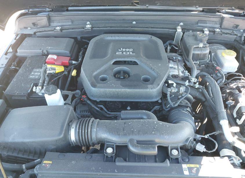 Photo 10 of 2021 Jeep Wrangler UNLIMITED SAHARA ALTITUDE 4X4 (VIN 1C4HJXENXMW593589)