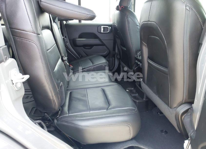 Photo 8 of 2021 Jeep Wrangler UNLIMITED SAHARA ALTITUDE 4X4 (VIN 1C4HJXENXMW610004)