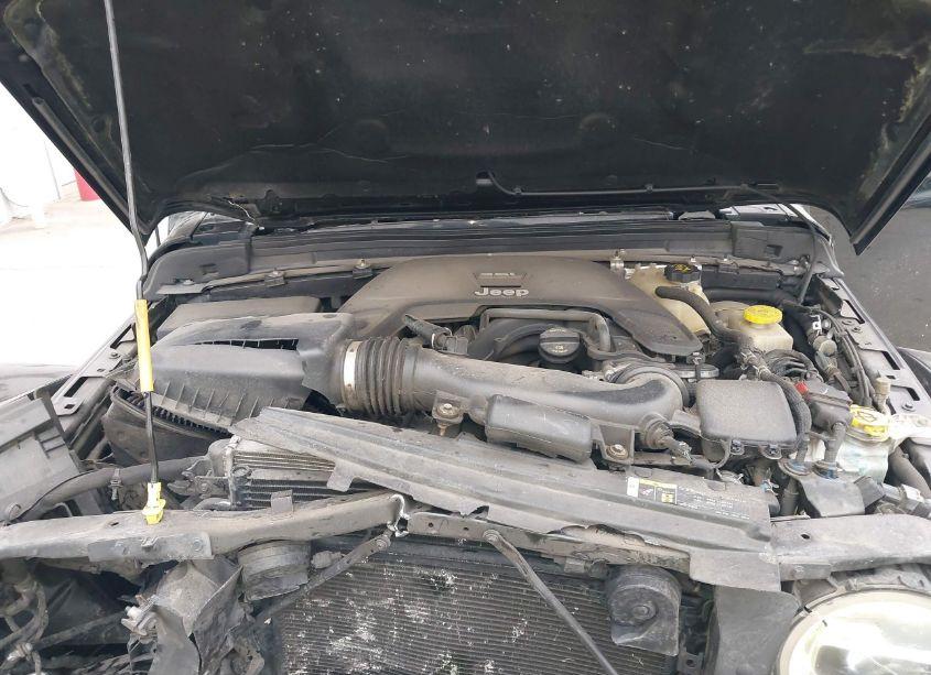 Photo 10 of 2018 Jeep Wrangler UNLIMITED RUBICON 4X4 (VIN 1C4HJXFG2JW110933)