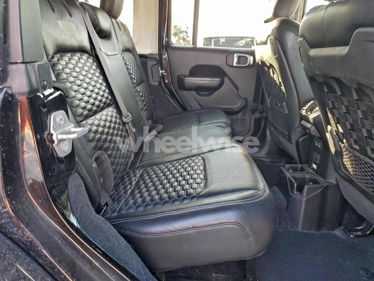 Photo 11 of 2018 JEEP WRANGLER UNLIMITED RUBICON (VIN 1C4HJXFN5JW324667)