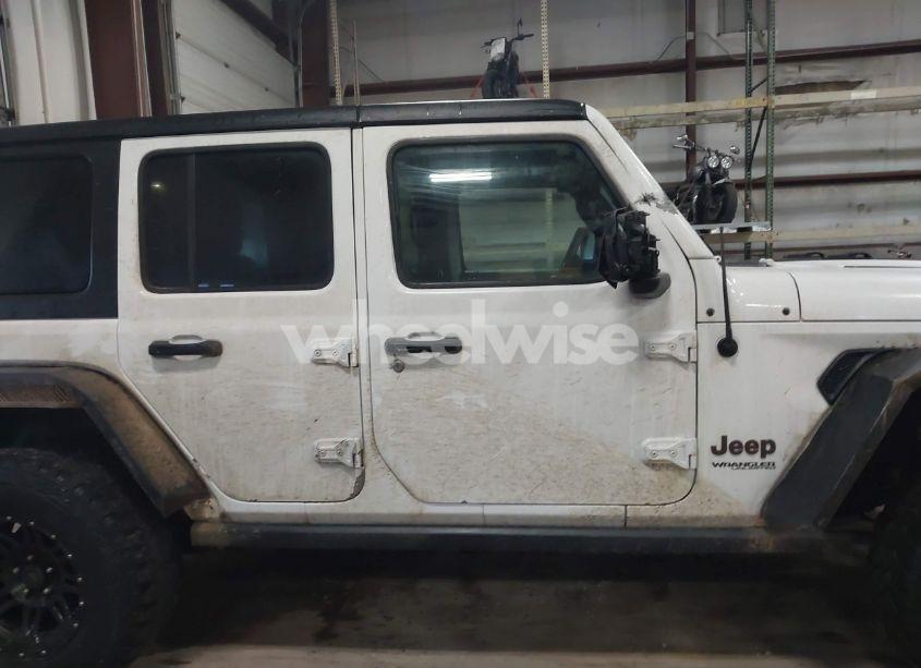 Photo 13 of 2018 Jeep Wrangler UNLIMITED RUBICON 4X4 (VIN 1C4HJXFN7JW189336)