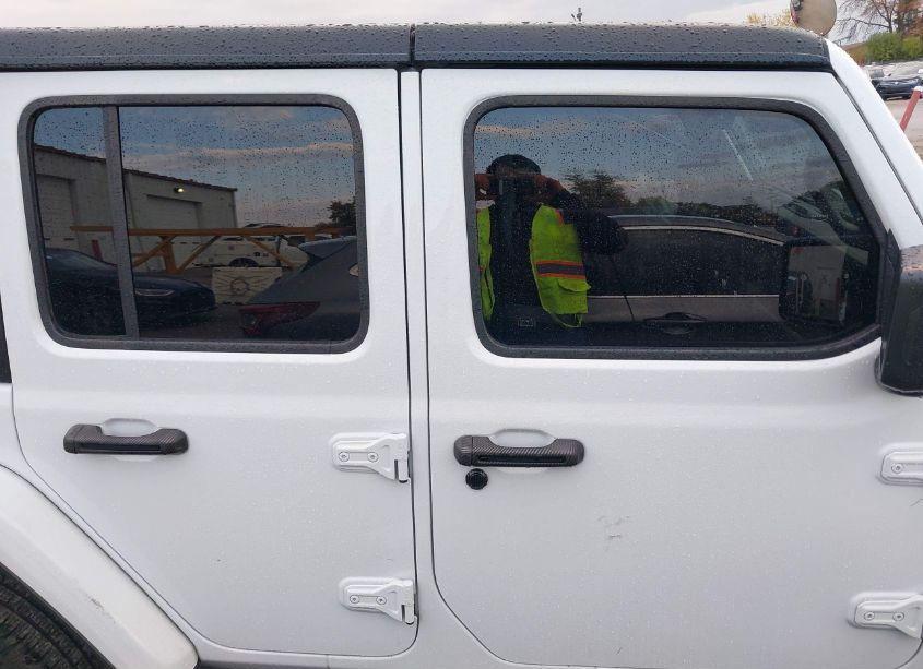 Photo 13 of 2022 Jeep Wrangler 4XE UNLIMITED SAHARA (VIN 1C4JJXP60NW138307)