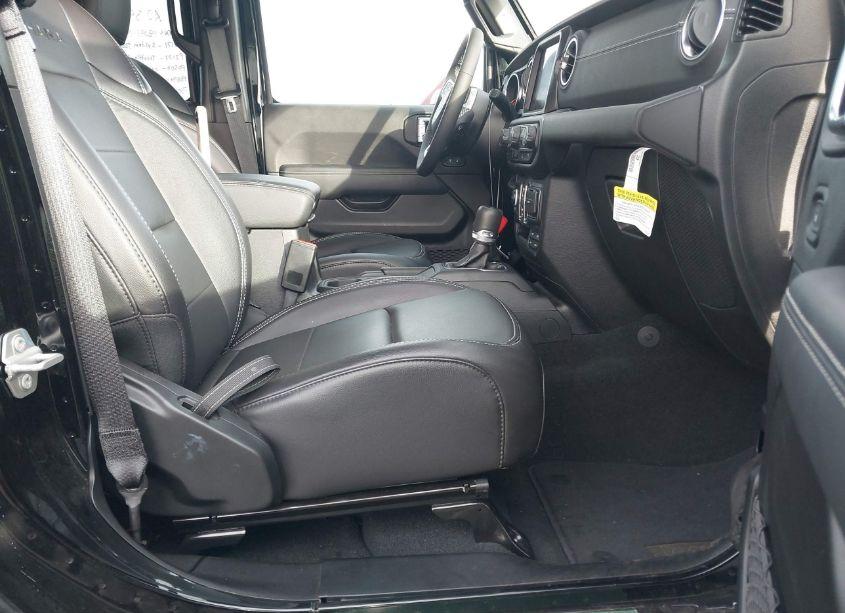 Photo 5 of 2023 Jeep Wrangler 4XE SAHARA 4X4 (VIN 1C4JJXP60PW660941)