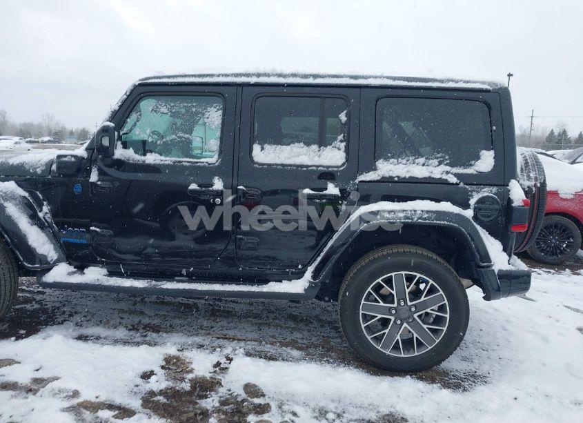 Photo 14 of 2022 Jeep Wrangler 4XE UNLIMITED HIGH ALTITUDE 4X4 (VIN 1C4JJXP61NW239596)