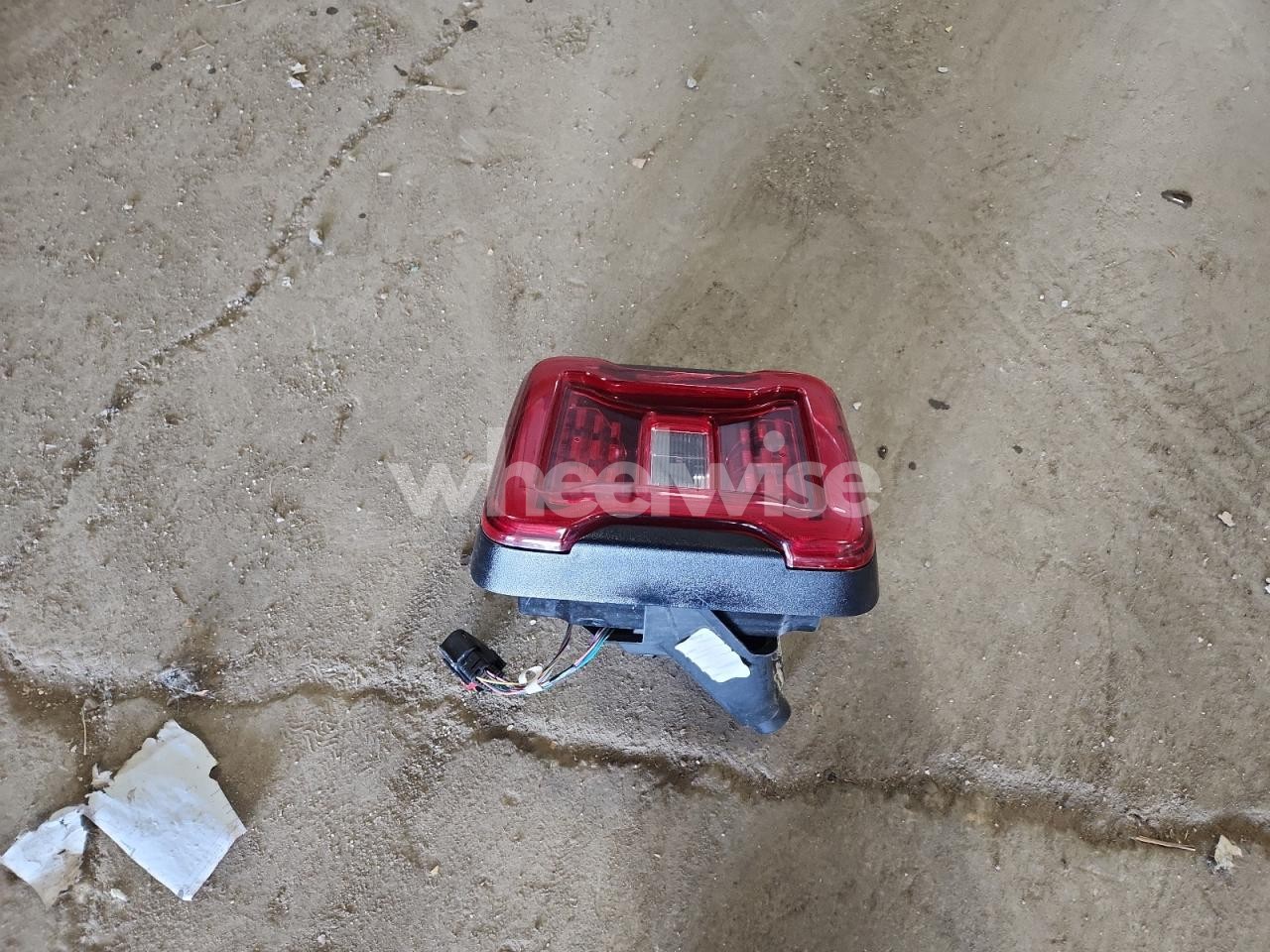 Photo 13 of 2022 JEEP WRANGLER UNLIMITED SAHARA (VIN 1C4JJXP66NW229226)