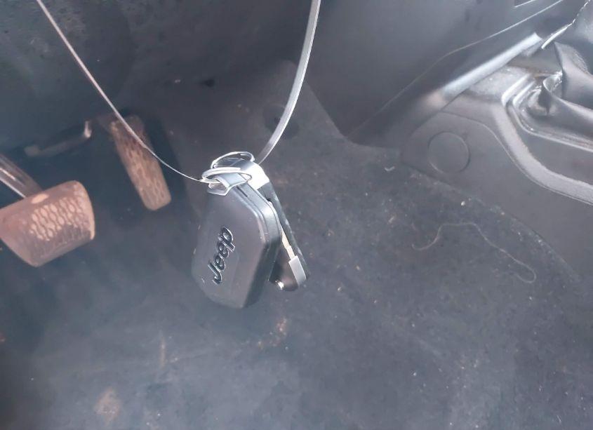 Photo 11 of 2022 Jeep Wrangler 4XE UNLIMITED SAHARA 4X4 (VIN 1C4JJXP67NW115493)