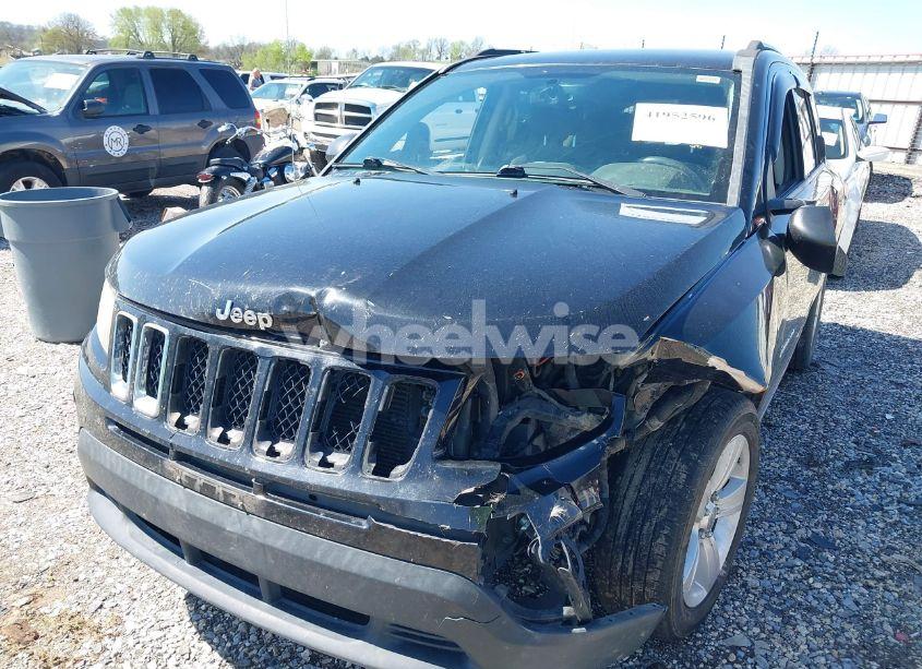 Photo 6 of 2014 Jeep Compass SPORT (VIN 1C4NJCBA0ED510942)