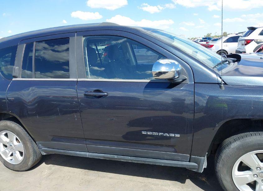 Photo 13 of 2014 Jeep Compass SPORT (VIN 1C4NJCBA0ED552172)