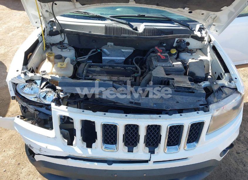Photo 10 of 2014 Jeep Compass SPORT (VIN 1C4NJCBA0ED618090)