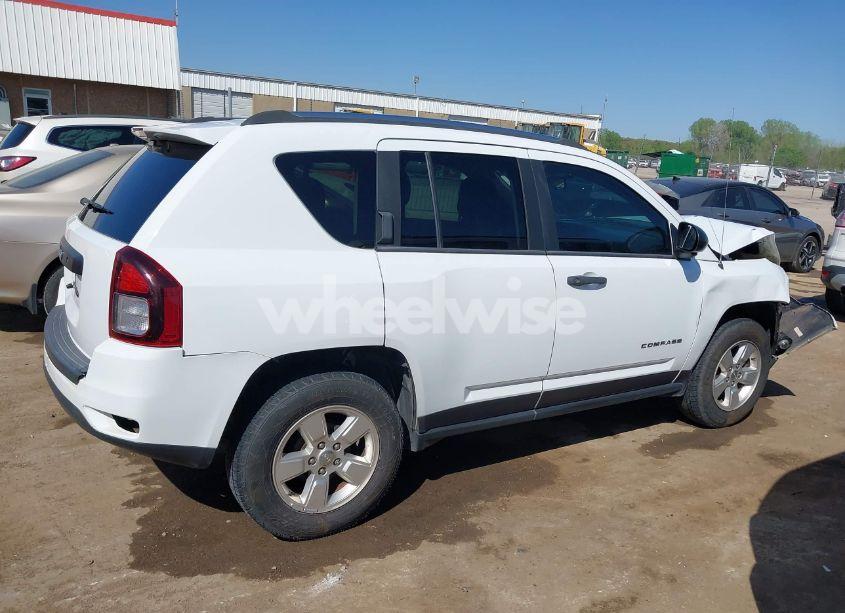Photo 13 of 2014 Jeep Compass SPORT (VIN 1C4NJCBA0ED618090)
