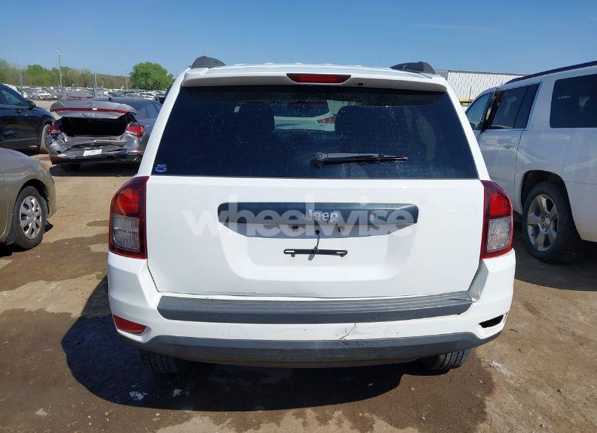 Photo 16 of 2014 Jeep Compass SPORT (VIN 1C4NJCBA0ED618090)