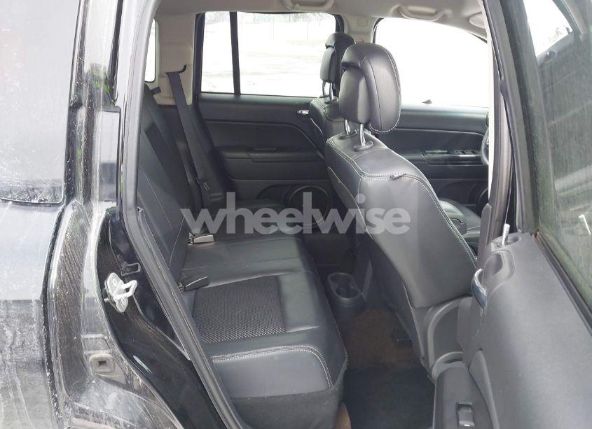 Photo 8 of 2014 Jeep Compass ALTITUDE (VIN 1C4NJCBA0ED680136)