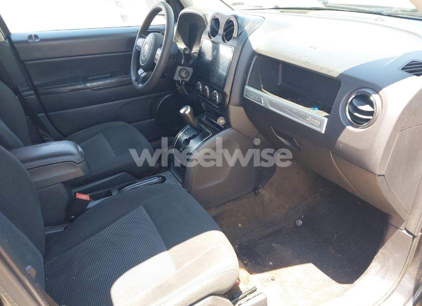 Photo 5 of 2016 Jeep Compass SPORT (VIN 1C4NJCBA0GD560307)