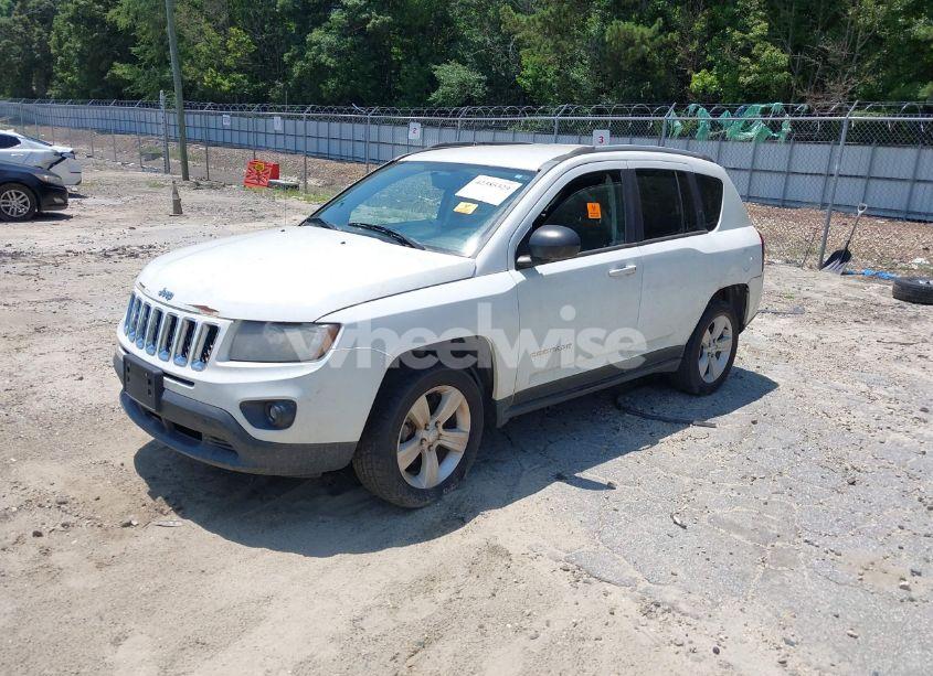Photo 2 of 2016 Jeep Compass SPORT (VIN 1C4NJCBA0GD569119)