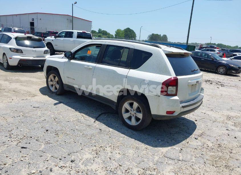 Photo 3 of 2016 Jeep Compass SPORT (VIN 1C4NJCBA0GD569119)