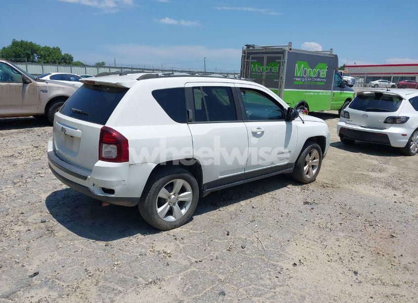 Photo 4 of 2016 Jeep Compass SPORT (VIN 1C4NJCBA0GD569119)