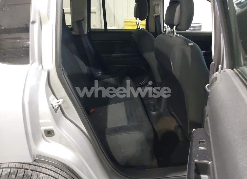 Photo 8 of 2016 Jeep Compass SPORT (VIN 1C4NJCBA0GD612079)