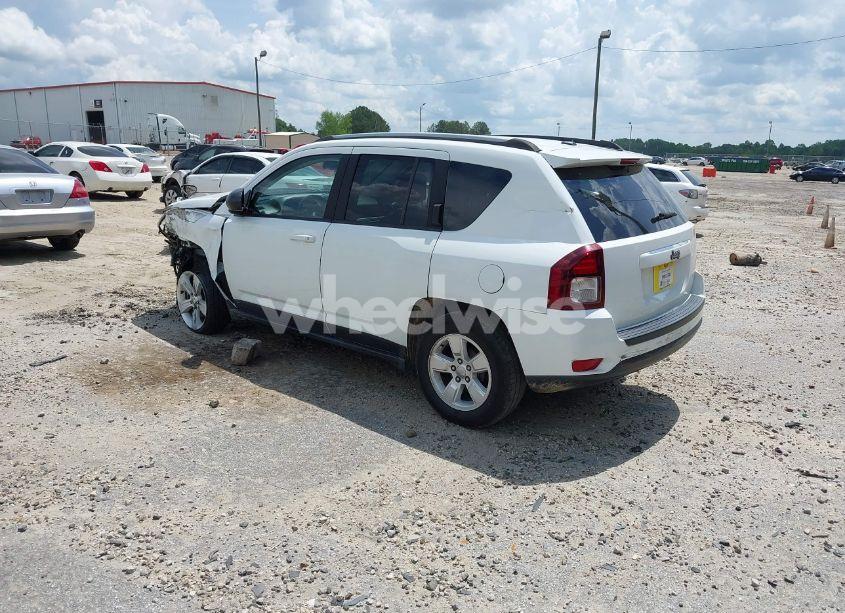 Photo 3 of 2016 Jeep Compass SPORT (VIN 1C4NJCBA0GD742797)