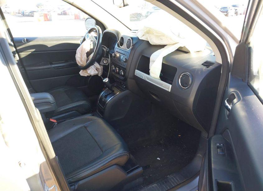 Photo 5 of 2017 Jeep Compass SPORT SE FWD (VIN 1C4NJCBA0HD141262)