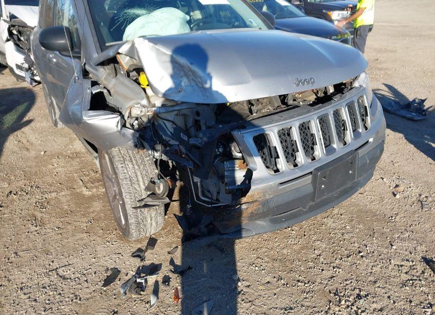 Photo 6 of 2017 Jeep Compass SPORT SE FWD (VIN 1C4NJCBA0HD141262)