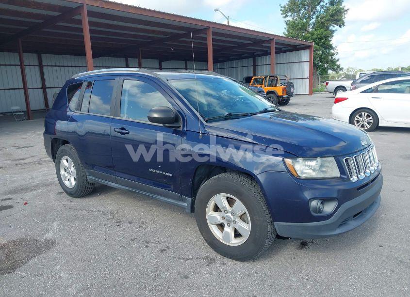 2014 Jeep Compass SPORT (VIN 1C4NJCBA1ED725648) main photo