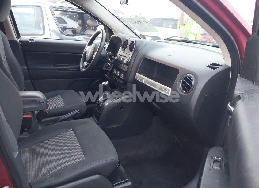 Photo 5 of 2014 Jeep Compass SPORT (VIN 1C4NJCBA1ED801028)