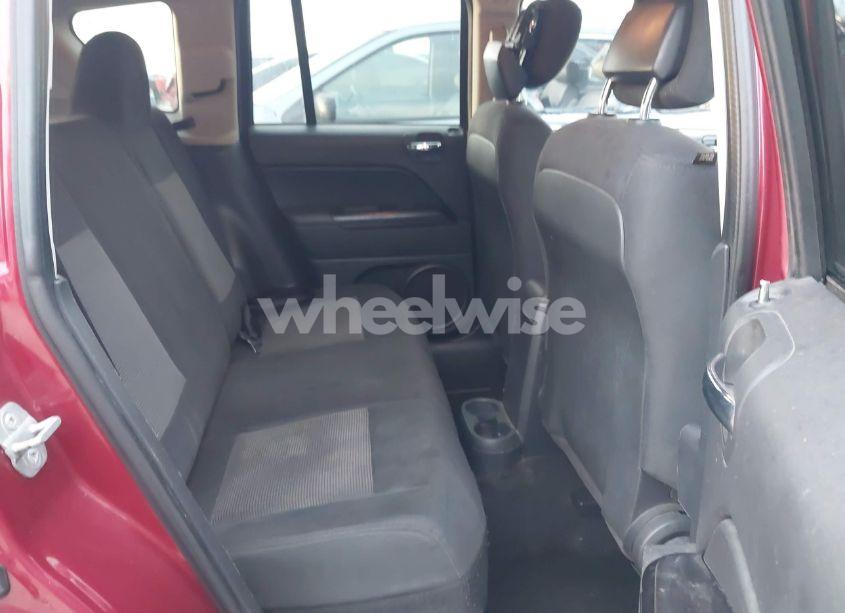 Photo 8 of 2014 Jeep Compass SPORT (VIN 1C4NJCBA1ED801028)