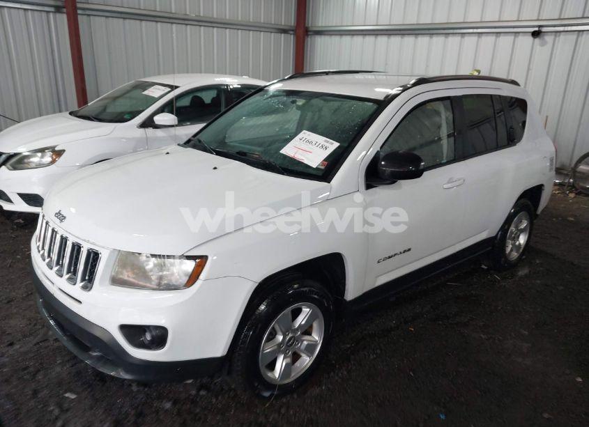 Photo 2 of 2015 Jeep Compass SPORT (VIN 1C4NJCBA1FD124449)