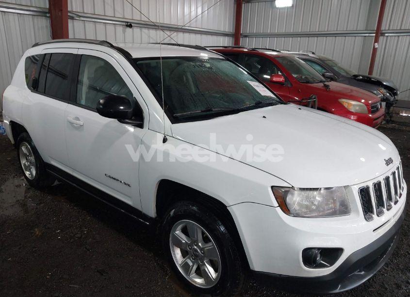 Photo 6 of 2015 Jeep Compass SPORT (VIN 1C4NJCBA1FD124449)