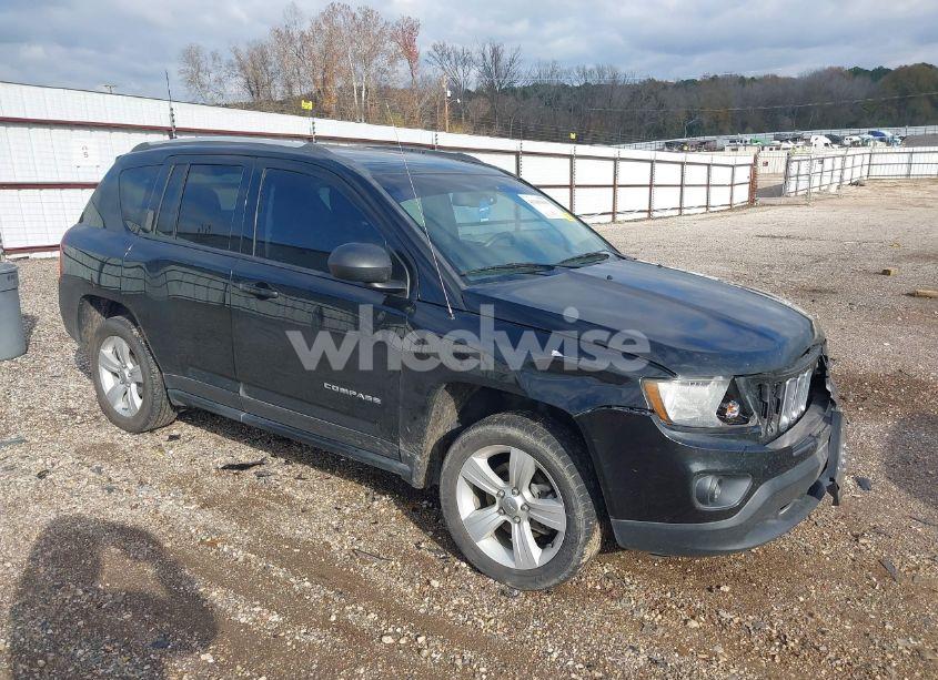 2016 Jeep Compass SPORT (VIN 1C4NJCBA1GD715432) main photo