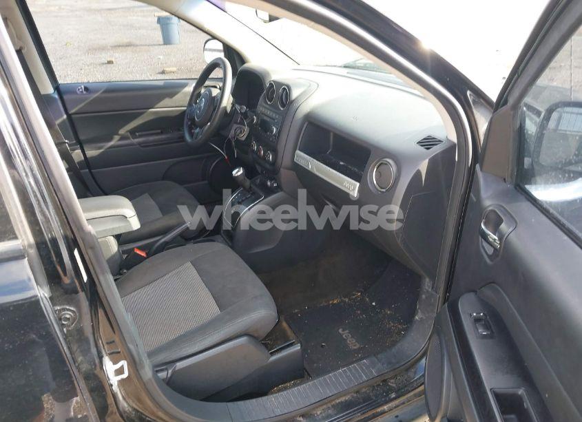 Photo 5 of 2016 Jeep Compass SPORT (VIN 1C4NJCBA1GD715432)