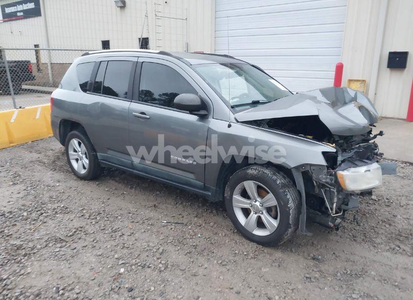 2012 Jeep Compass SPORT (VIN 1C4NJCBA2CD504220) main photo