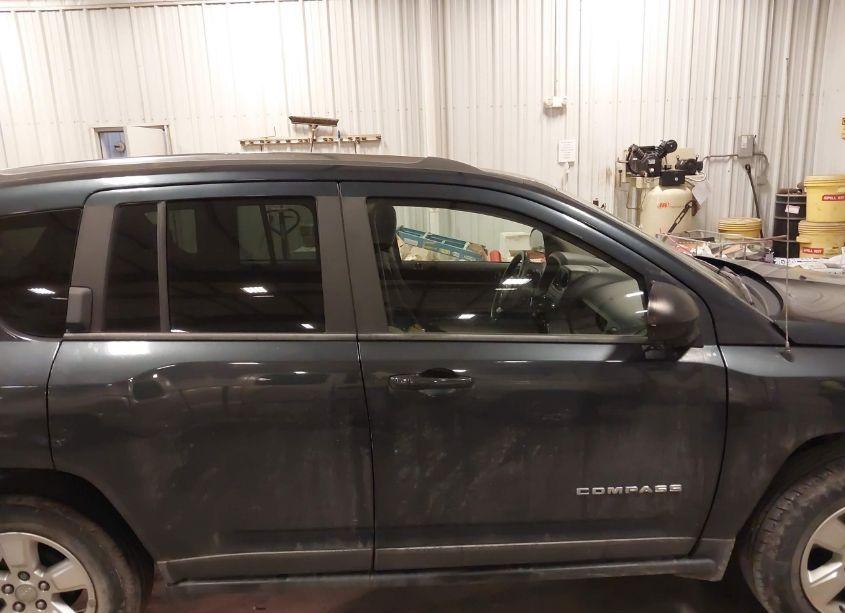 Photo 13 of 2014 Jeep Compass SPORT (VIN 1C4NJCBA2ED742944)