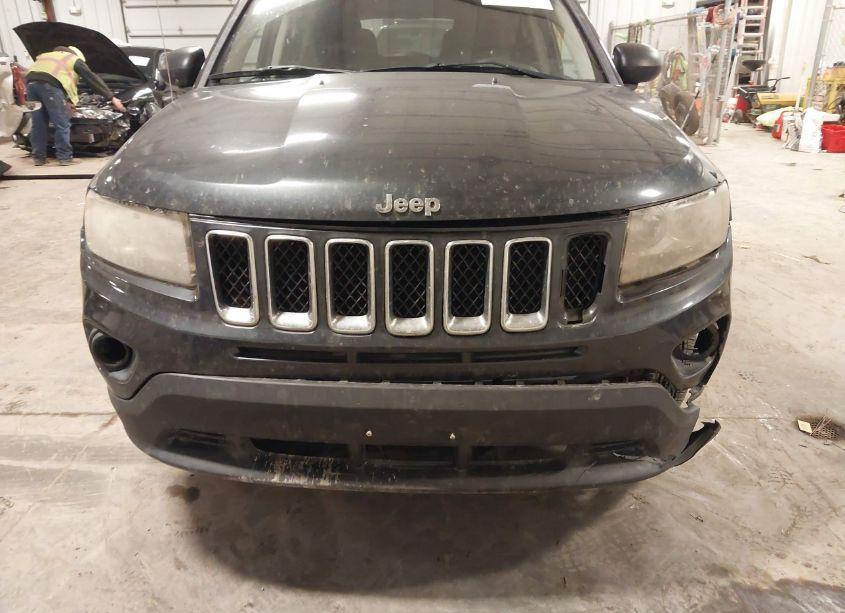 Photo 6 of 2014 Jeep Compass SPORT (VIN 1C4NJCBA2ED742944)