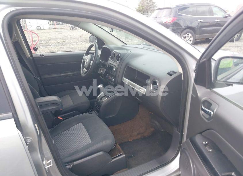 Photo 5 of 2014 Jeep Compass SPORT (VIN 1C4NJCBA2ED789293)