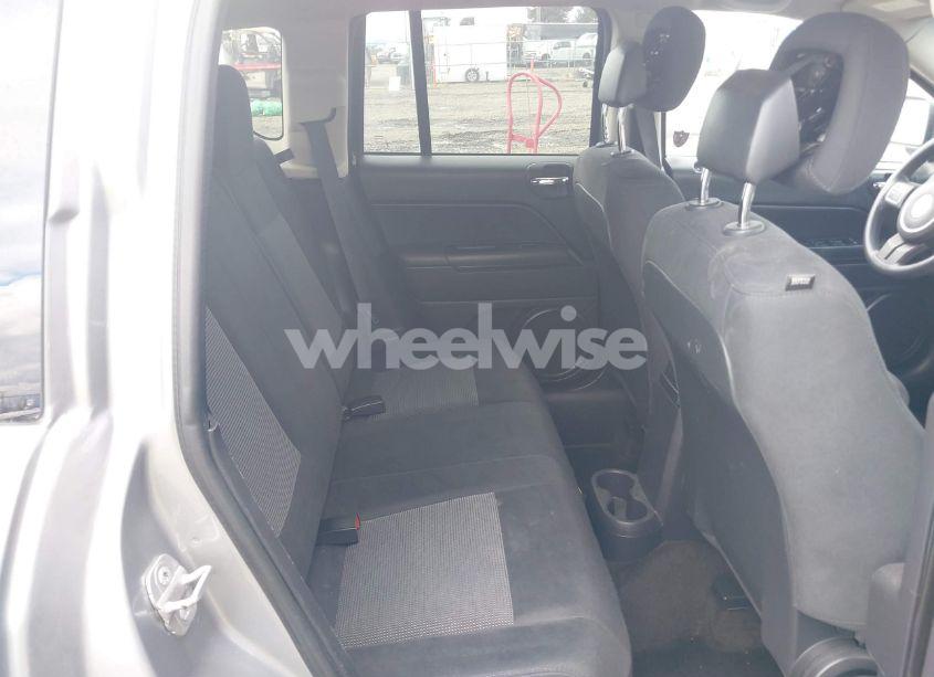 Photo 8 of 2014 Jeep Compass SPORT (VIN 1C4NJCBA2ED789293)