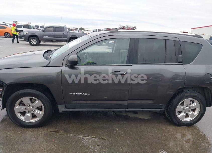 Photo 14 of 2014 Jeep Compass SPORT (VIN 1C4NJCBA2ED812328)
