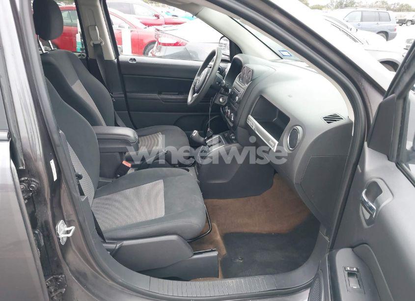 Photo 5 of 2014 Jeep Compass SPORT (VIN 1C4NJCBA2ED812328)