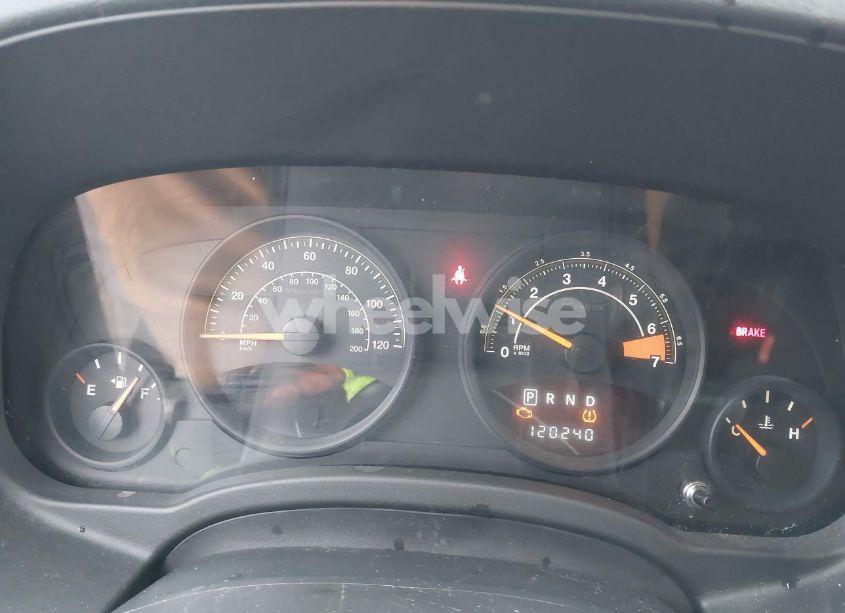 Photo 7 of 2014 Jeep Compass SPORT (VIN 1C4NJCBA2ED812328)