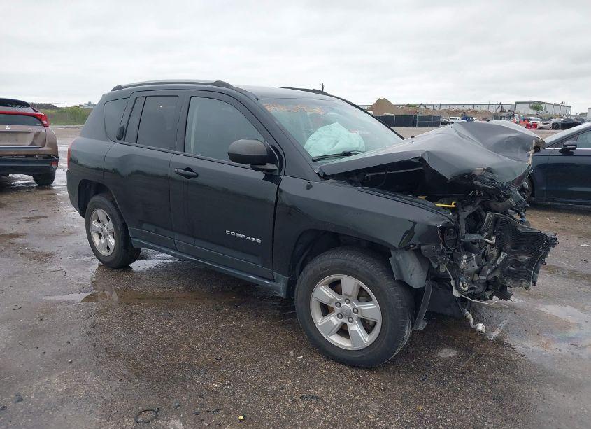 2015 Jeep Compass SPORT (VIN 1C4NJCBA2FD438577) main photo