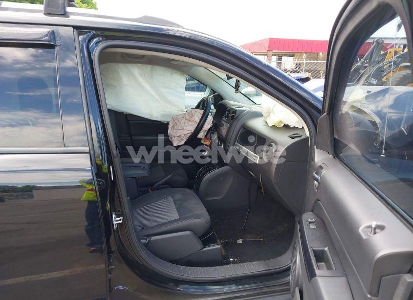 Photo 5 of 2016 Jeep Compass SPORT (VIN 1C4NJCBA2GD715553)